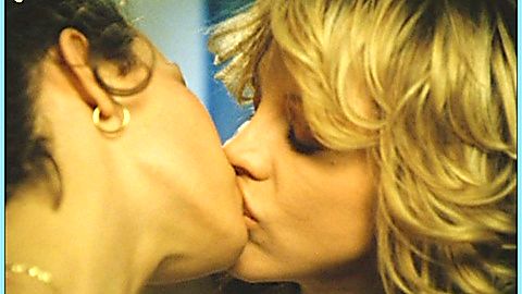 Pic: Courtney Love in Julie Johnson (2001)