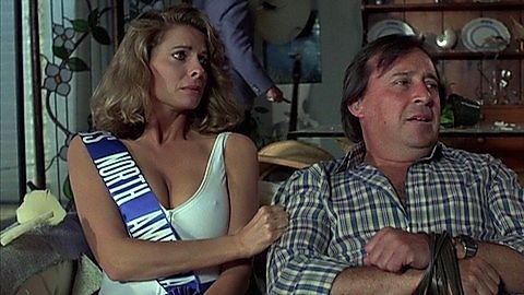 Pic: Kathryn Harrold in Into the Night (1985)