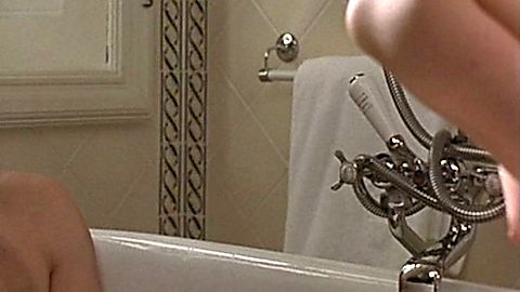 Pic: Anne Heche in Return to Paradise (1998)