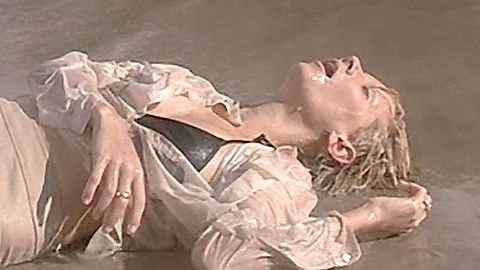 Pic: Anne Heche in Six Days Seven Nights (1998)
