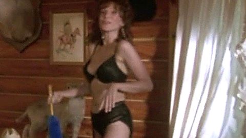 Pic: Marilu Henner in Chasers (1994)