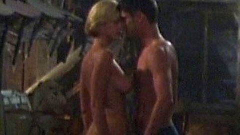 Pic: Natasha Henstridge in Species II (1998)