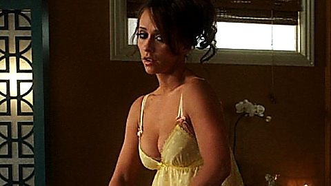 Pic: Jennifer Love-Hewitt in The Client List (2012)