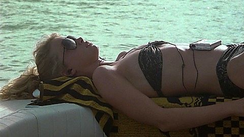 Pic: Lauren Holly in Band of the Hand (1986)