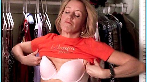 Pic: Felicity Huffman in Desperate Housewives (2004)