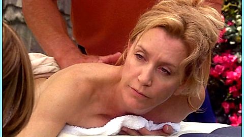 Pic: Felicity Huffman in Desperate Housewives (2004)