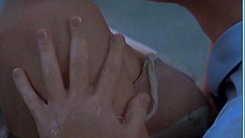 Pic: Samantha Mathis in How to Make an American Quilt (1995)