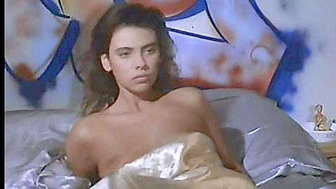 Pic: Mathilda May in La passerelle (1988)