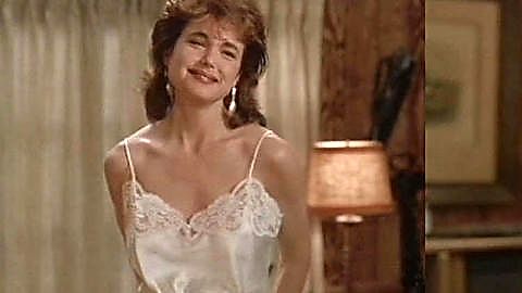 Pic: Elizabeth McGovern in The Favor (1994)