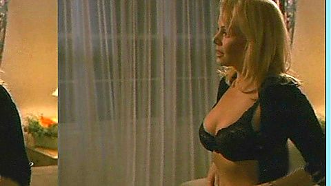 Pic: Gail O'Grady in Sex and the Single Mom (2003)