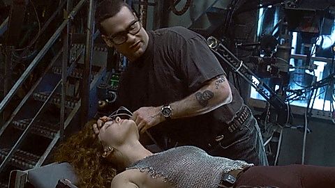 Pic: Dina Meyer in Johnny Mnemonic (1995)