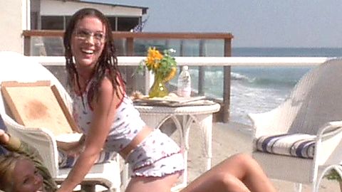 Pic: Alyssa Milano in Kiss the Bride (2002)