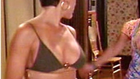 Pic: Alyssa Milano in Charmed (1998)