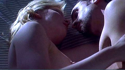 Pic: Gretchen Mol in Forever Mine (1999)