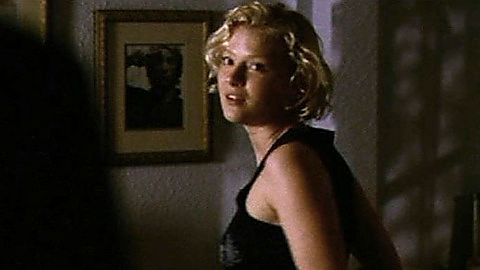 Pic: Gretchen Mol in Attraction (2000)