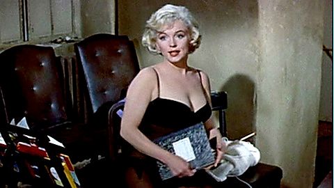 Pic: Marilyn Monroe in Let's Make Love (1960)