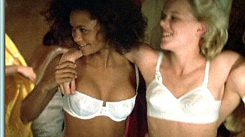 Pic: Thandiwe Newton in Flirting (1992)