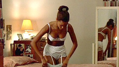Pic: Thandiwe Newton in Flirting (1992)