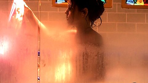 Pic: Mary-Louise Parker in Weeds (2005)
