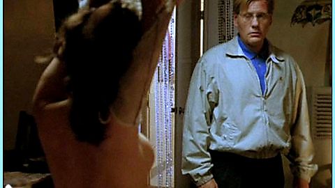 Pic: Elizabeth Peña in Highway Hitcher (1998)