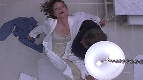 Pic: Michelle Pfeiffer in What Lies Beneath (2000)