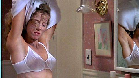 Pic: Julianne Phillips in Fletch Lives (1989)