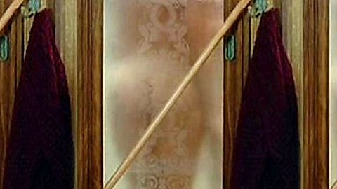 Pic: Mary Kay Place in Captain Ron (1992)