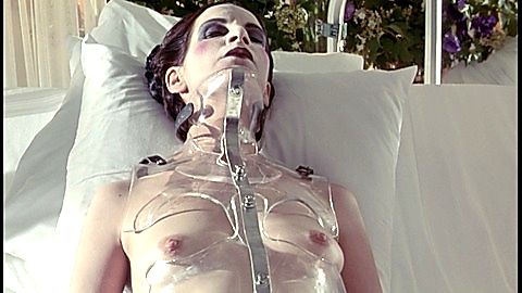 Pic: Amanda Plummer in 8 ½ Women (1999)