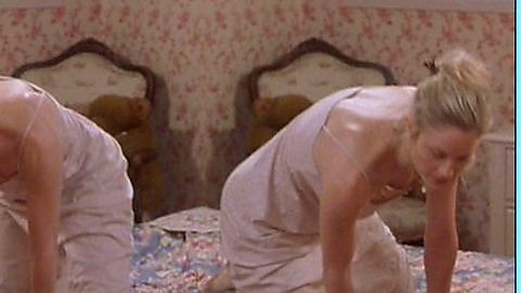 Pic: Teri Polo in Meet the Parents (2000)
