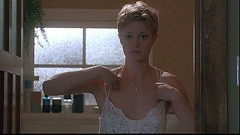 Pic: Teri Polo in The Arrival (1996)