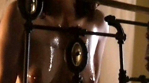 Pic: Saskia Reeves in Traps (1994)