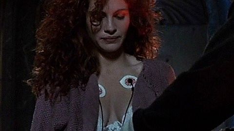 Pic: Julia Roberts in Flatliners (1990)