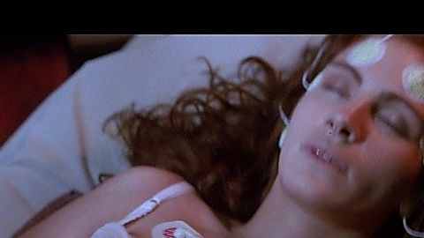 Pic: Julia Roberts in Flatliners (1990)