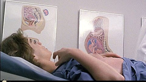 Pic: Annabella Sciorra in The Hand that Rocks the Cradle (1992)