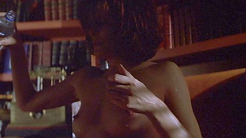 Pic: Rene Russo in The Thomas Crown Affair (1999)