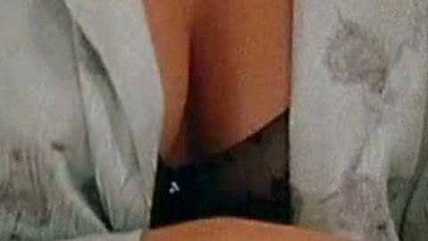 Pic: Tiffani-Amber Thiessen in Hollywood Ending (2002)