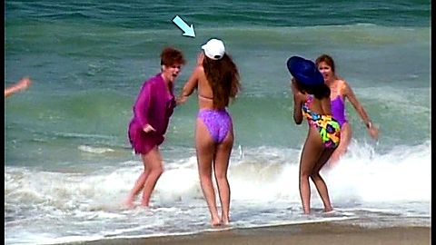 Pic: Tiffani-Amber Thiessen in Saved by the Bell: Hawaiian Style (1992)