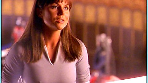 Pic: Tiffani-Amber Thiessen in Fastlane (2002)