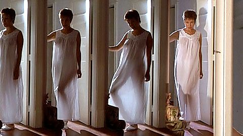Pic: Jennifer Tilly in The Wrong Guy (1997)