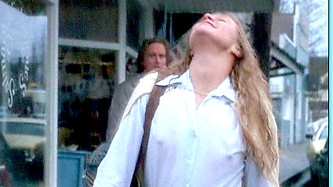 Pic: Kathleen Turner in The War of the Roses (1989)
