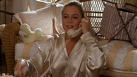 Pic: Kathleen Turner in Undercover Blues (1993)