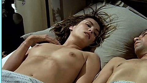 Pic: Emmanuelle Seigner in Corps à corps (2003)