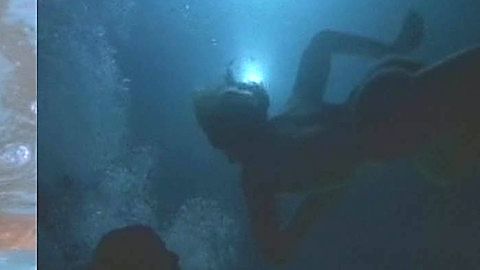 Pic: Nicollette Sheridan in Silver Strand (1995)