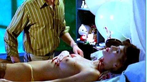Pic: Amber Smith in Starstruck (2000)