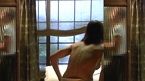 Pic: Mira Sorvino in At First Sight (1999)