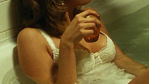 Pic: Mira Sorvino in Mimic (1997)