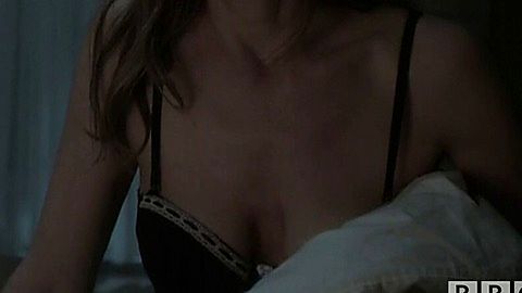 Pic: Mira Sorvino in Intruders