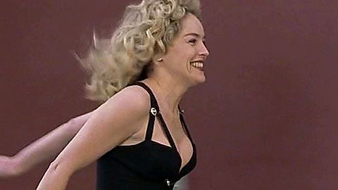 Pic: Sharon Stone in Gloria (1999)