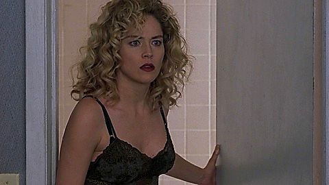 Pic: Sharon Stone in Gloria (1999)
