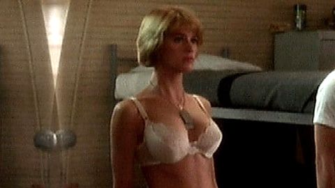 Pic: Kristy Swanson in Hot Shots! (1991)